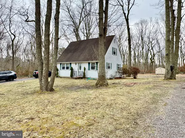 24 DANS RD, Browns Mills, NJ 08015