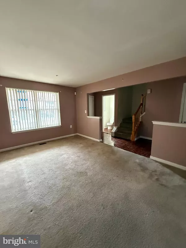 Washington, DC 20032,1016 WAHLER PL SE