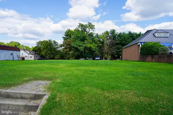 Gaithersburg, MD 20877,305 N FREDERICK AVE