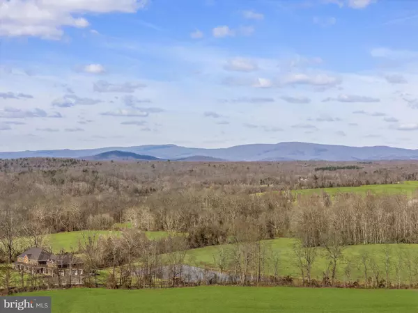 Jeffersonton, VA 22724,7039 SILK