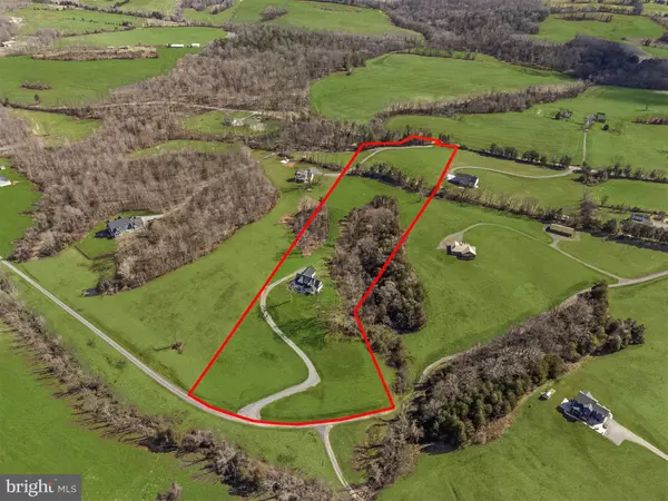 Jeffersonton, VA 22724,7039 SILK