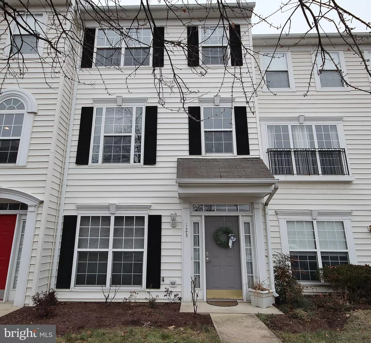 Alexandria, VA 22304,123 CAMERON PARKE PL