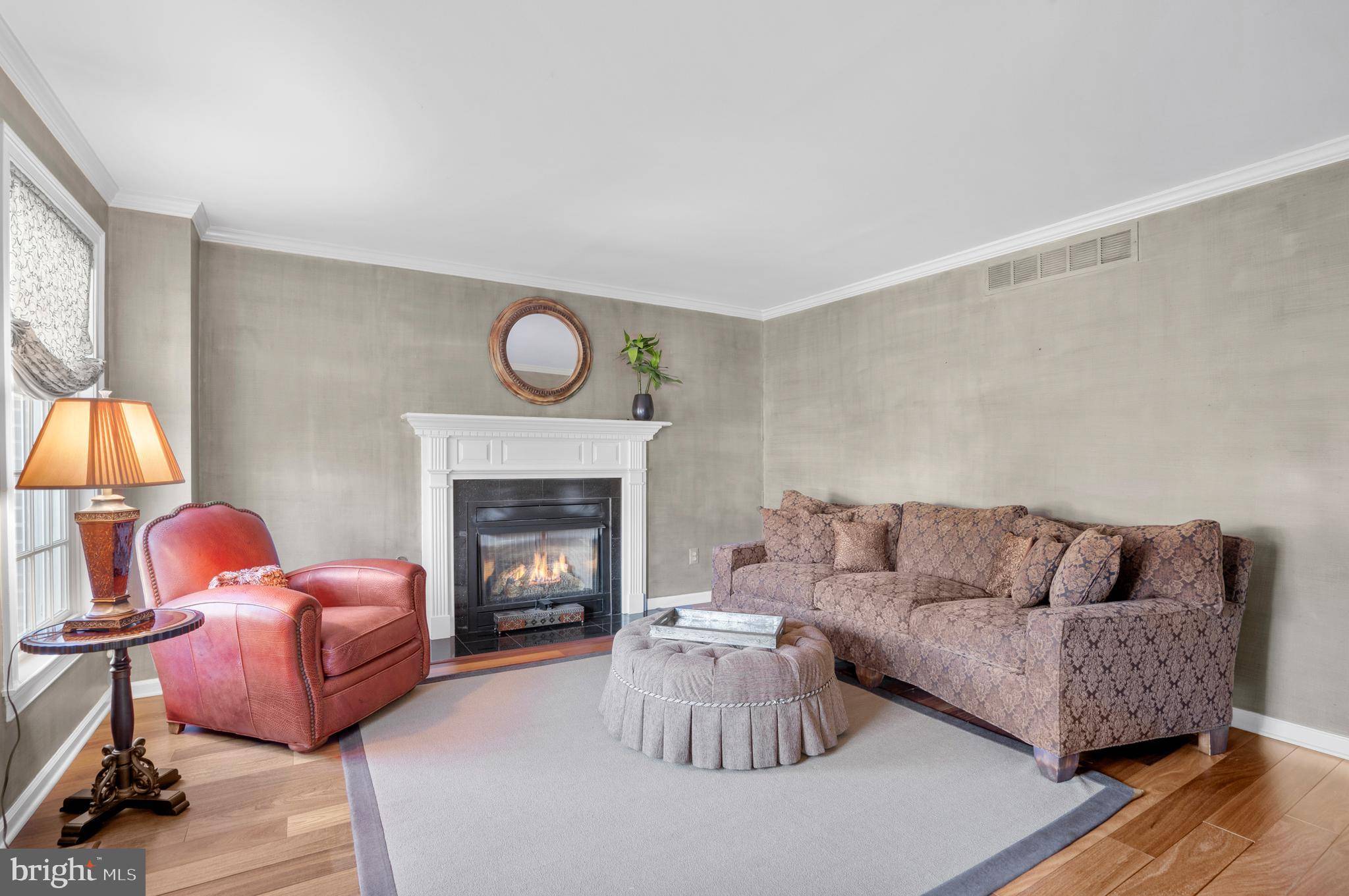 Upper Holland, PA 19053,16 NEWBURYPORT RD