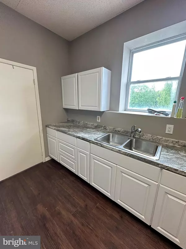 Pottsville, PA 17901,450 N CLAUDE A LORD BLVD #7