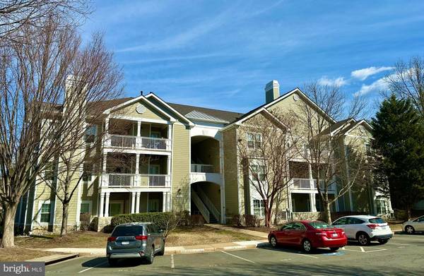 1701 LAKE SHORE CREST DR #24, Reston, VA 20190