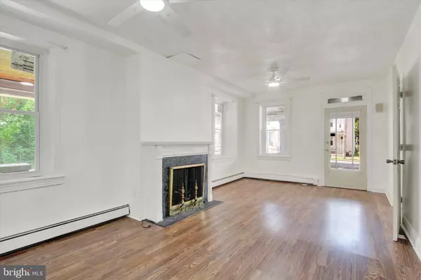 Hanover, PA 17331,631 BROADWAY