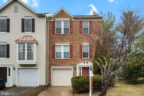 Centreville, VA 20121,6300 MEADOW GLADE LN