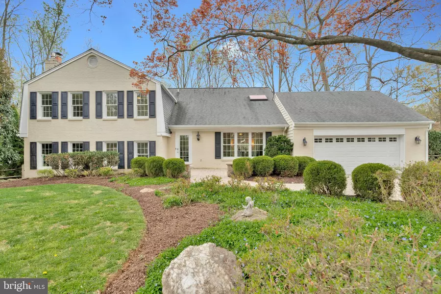 9289 IVY TREE LN, Great Falls, VA 22066