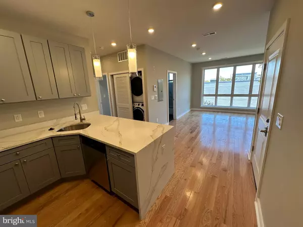 Philadelphia, PA 19122,914-18 W SUSQUEHANNA AVE #4A