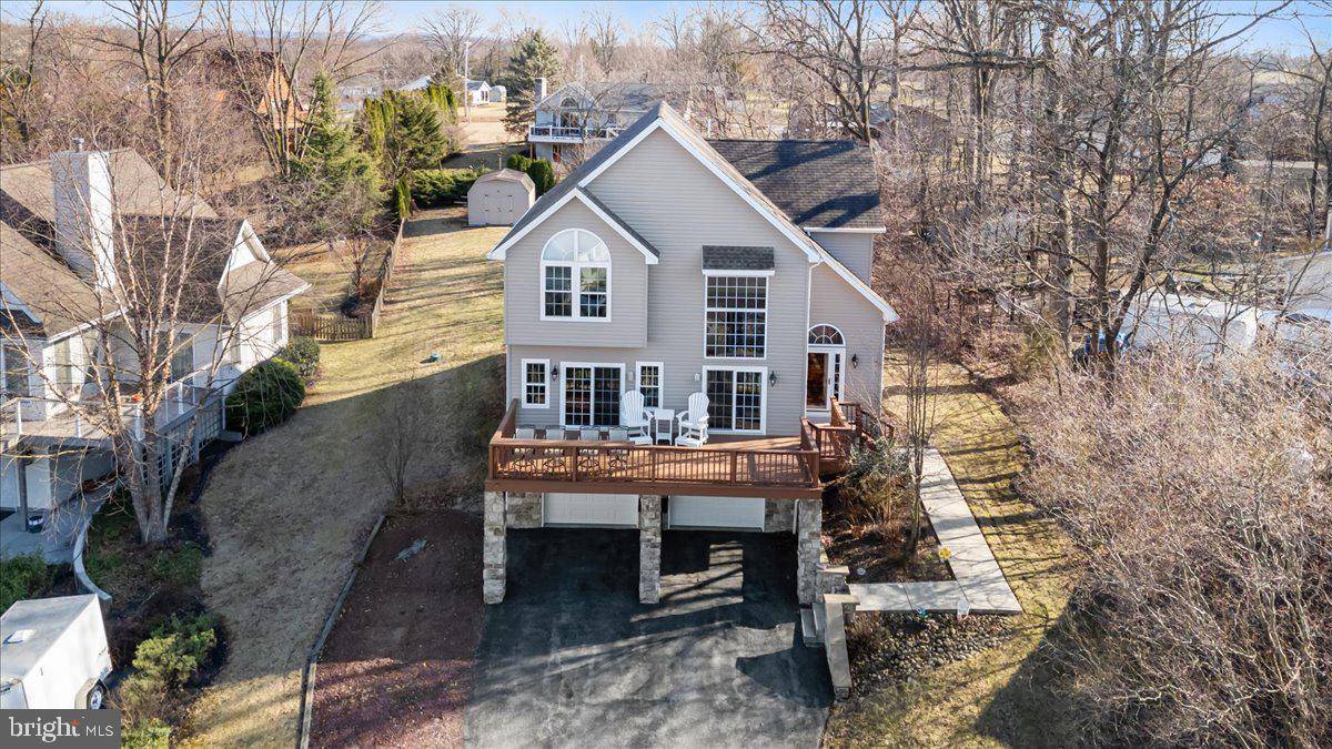 8 PLEASANTON DR, East Berlin, PA 17316