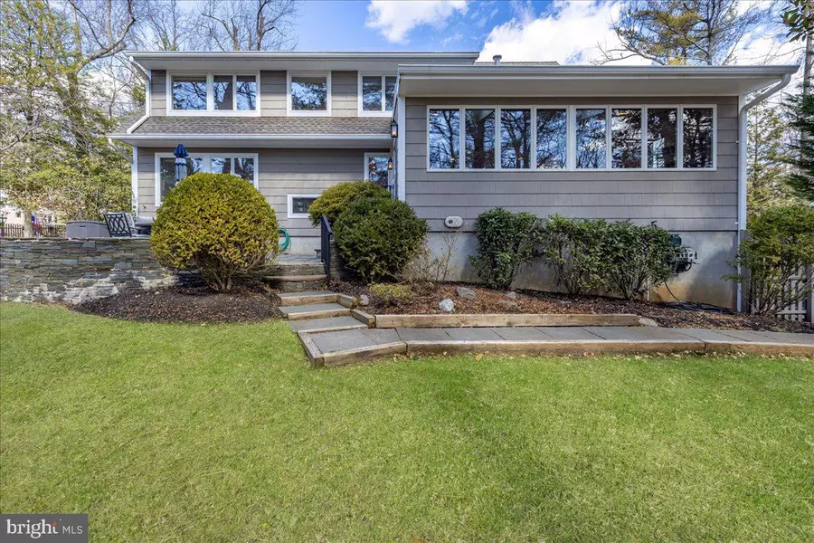 3 WOODLAND DR, Princeton, NJ 08540