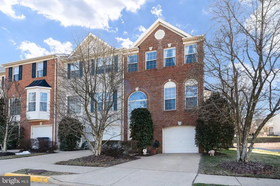 8455 CARMELA CIR, Springfield, VA 22153