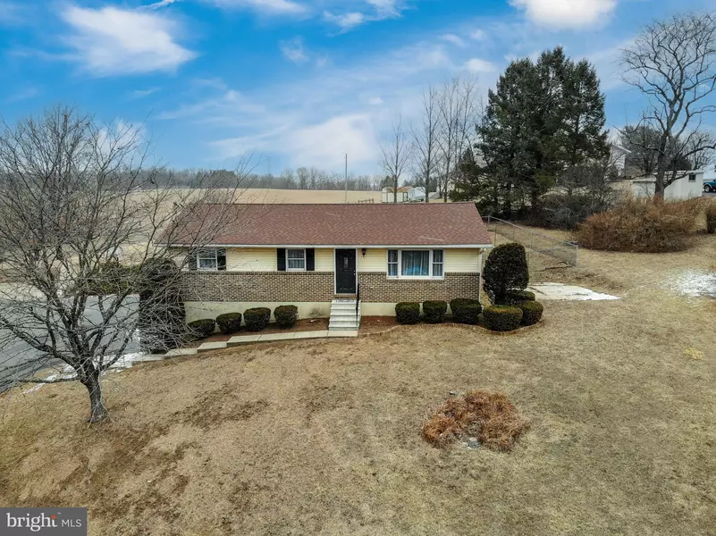 1015 SEIFRIT LN, Bernville, PA 19506