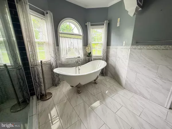 Clinton, MD 20735,6422 HORSESHOE RD E