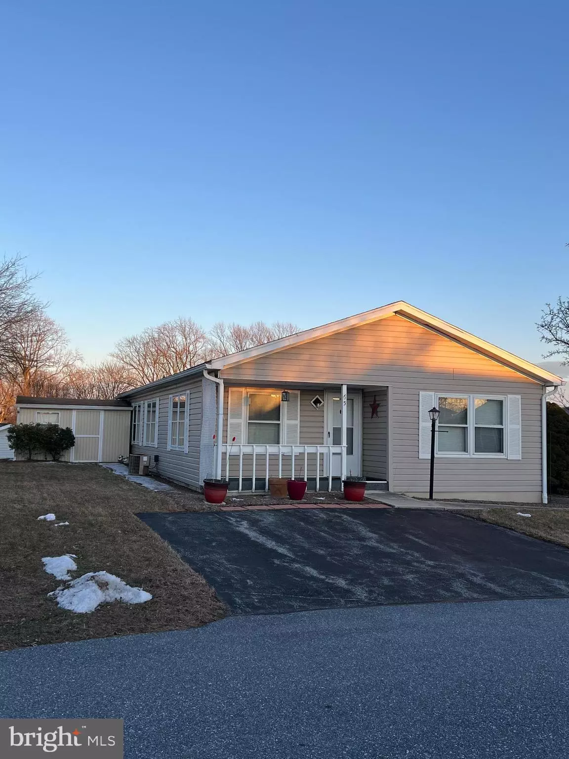 Womelsdorf, PA 19567,65 WESTVIEW TER