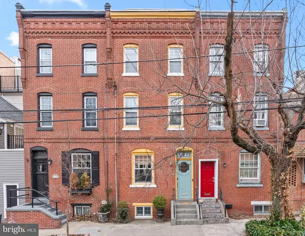 132 BAINBRIDGE ST, Philadelphia, PA 19147