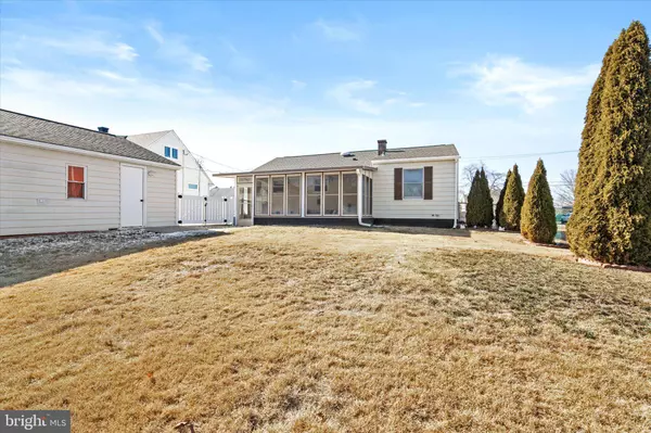 Bordentown, NJ 08505,17 BROOK LN