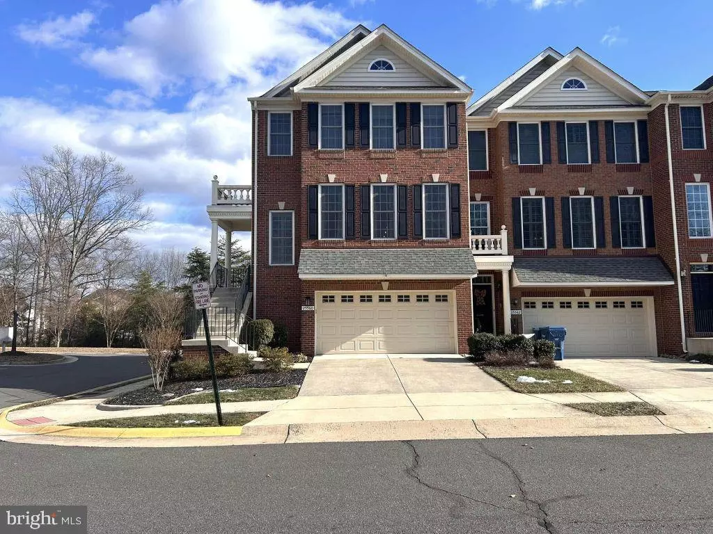 Chantilly, VA 20152,25560 CREEKMORE TER