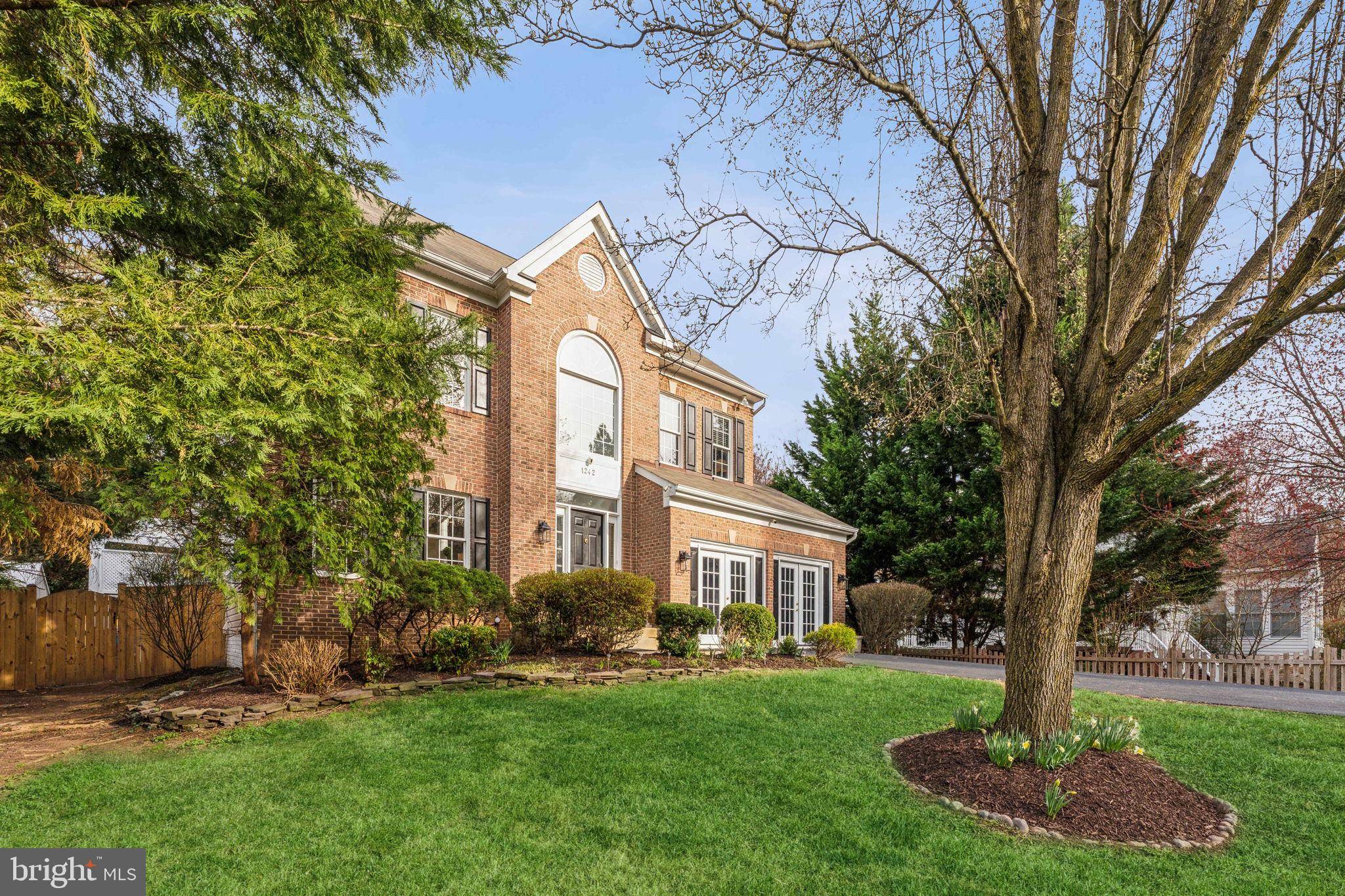 Alexandria, VA 22307,1242 OLDE TOWNE RD