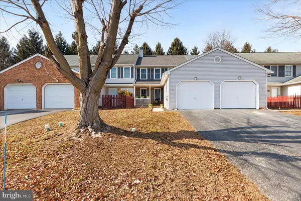 Lancaster, PA 17603,10 TOWNSEND CT