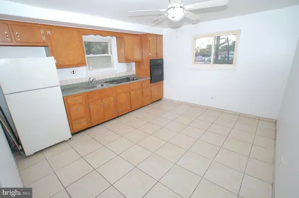 Warminster, PA 18974,536 KALMIA ST