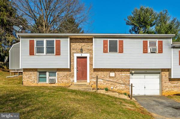 214 BREWSTER DR, Lancaster, PA 17603