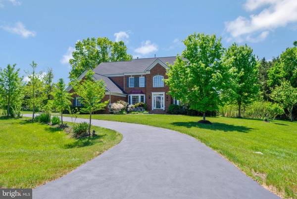 6563 HALLISSEY CT, Centreville, VA 20120