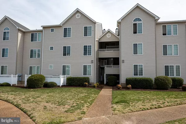 222 DOCKSIDE DR #C, Hampton, VA 23669