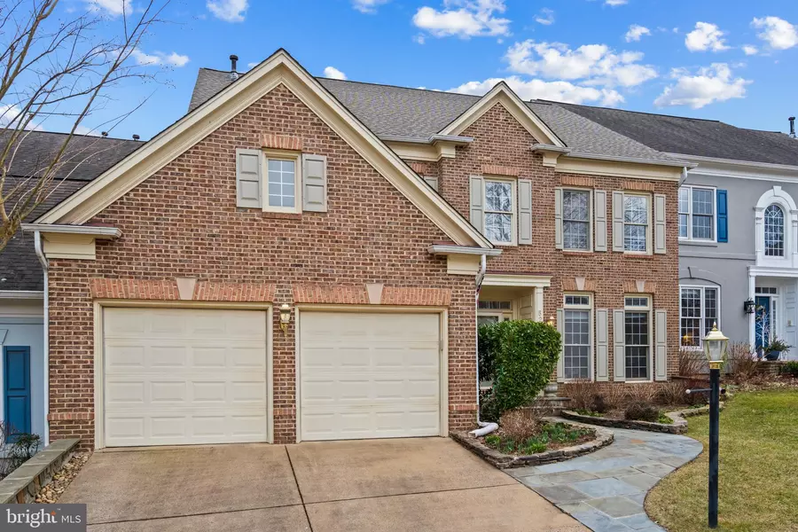 5250 WINTER VIEW DR, Alexandria, VA 22312