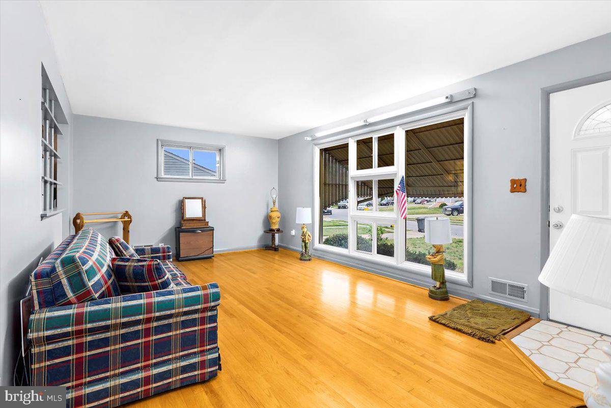 Glen Burnie, MD 21060,523 KENT CIR