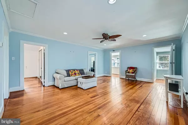 Edgewater, MD 21037,1611 CHESAPEAKE LN