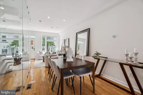 Philadelphia, PA 19130,2721 CAMBRIDGE ST