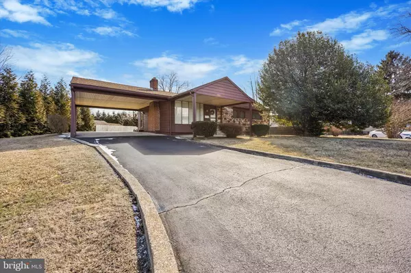 Aston, PA 19014,312 SCHEIVERT AVE