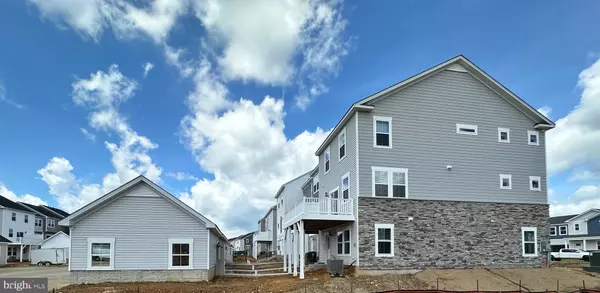 White Plains, MD 20695,10660 ROUNDSTONE LN