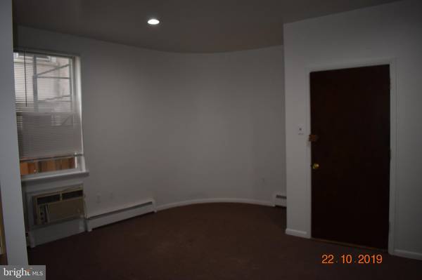 West Chester, PA 19382,138 W MARKET ST #2ND FLOOR REAR