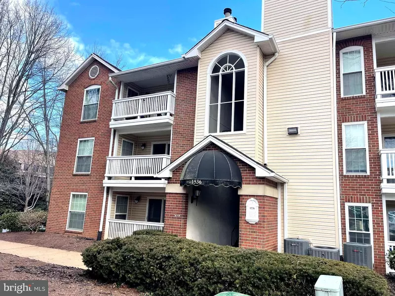 1536 LINCOLN WAY #303, Mclean, VA 22102