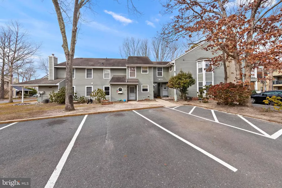 811 FISHERS CREEK RD, Absecon, NJ 08205