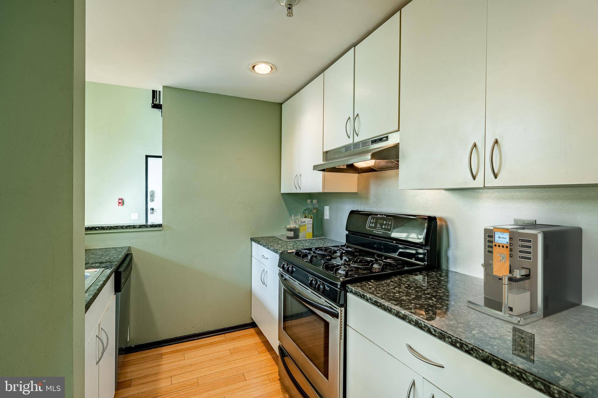 Philadelphia, PA 19128,182 GAY ST #606