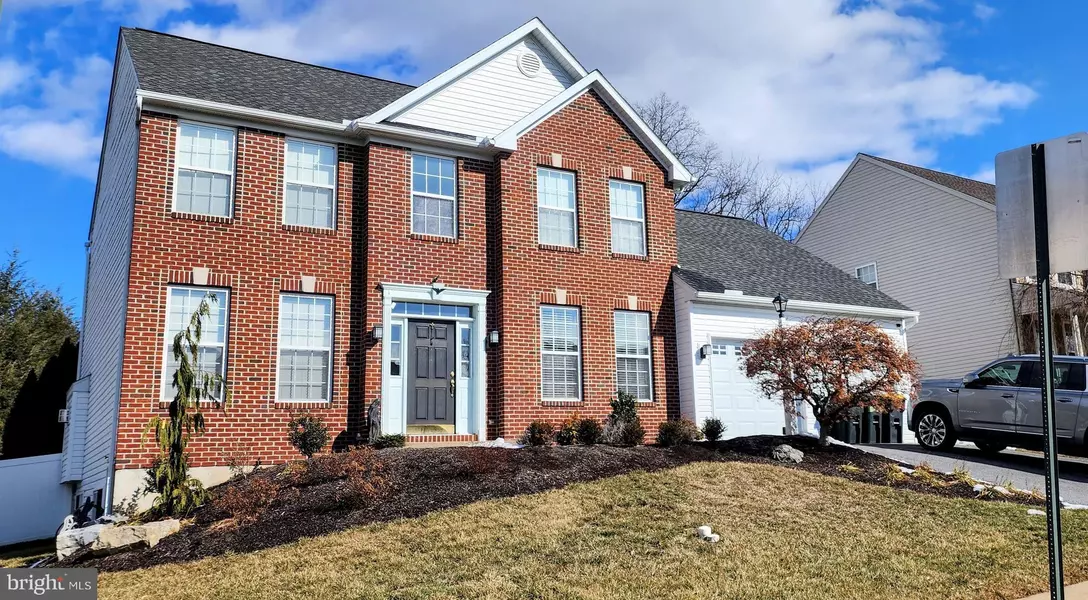 394 MOUNTAIN BLVD, Wernersville, PA 19565