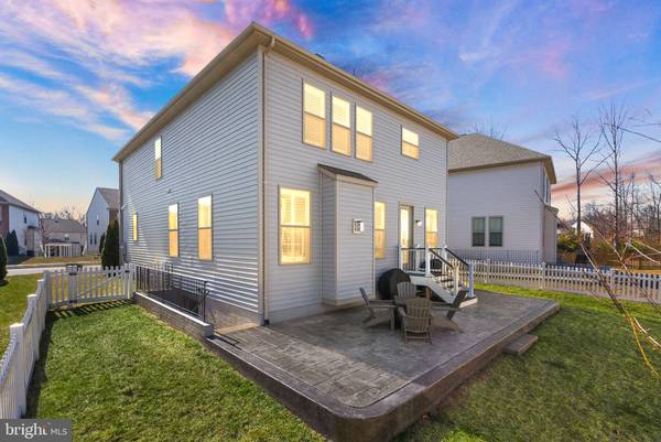 Chantilly, VA 20152,42510 OXFORD FOREST CIR