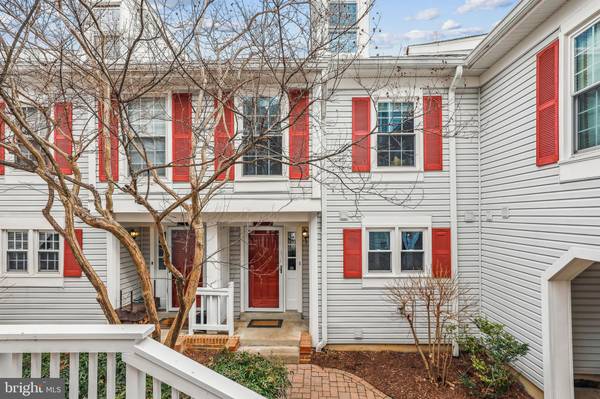 2915-C S WOODSTOCK #3, Arlington, VA 22206