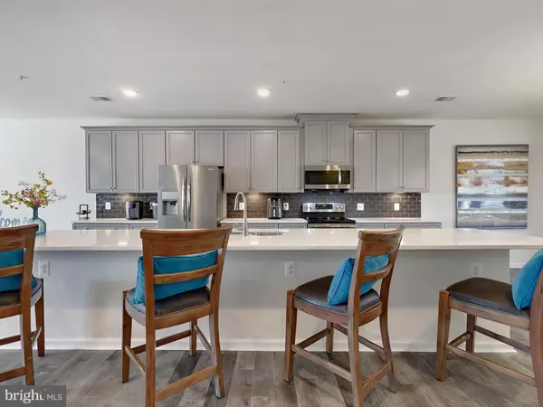Upper Marlboro, MD 20772,9741 TEALBRIAR DR #250