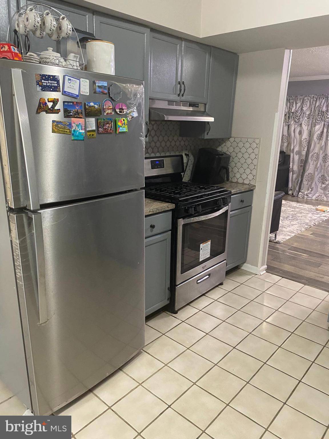 Clementon, NJ 08021,11 SUMMIT CT