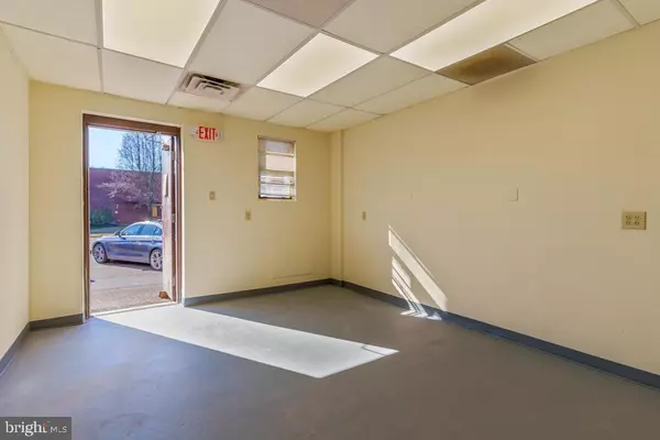 1595 IMPERIAL WAY UNIT 104, West Deptford, NJ 08066