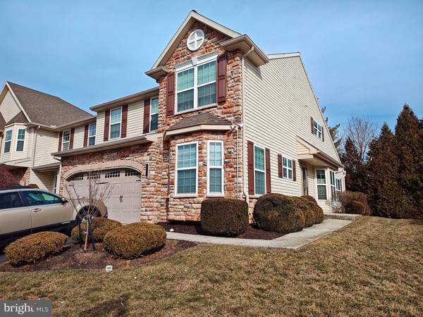 Mechanicsburg, PA 17050,400 PIN OAK CT