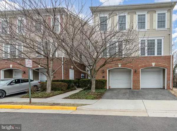 Alexandria, VA 22306,7147 MASON GROVE CT #21