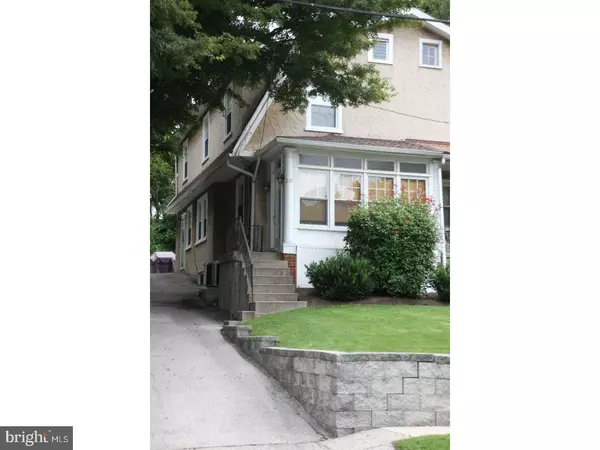 215 N ABERDEEN AVE, Wayne, PA 19087