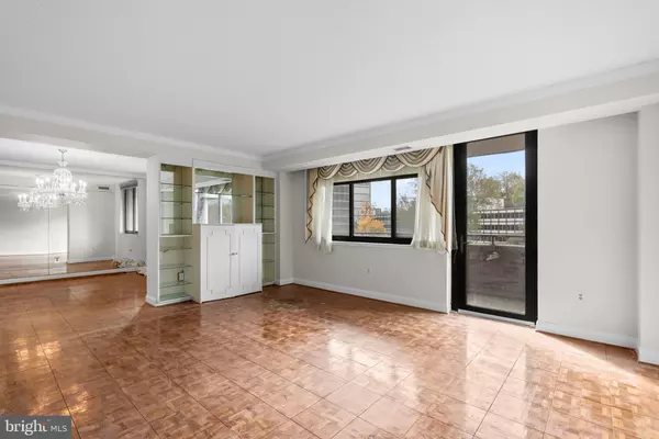 Chevy Chase, MD 20815,4550 N PARK AVE #105