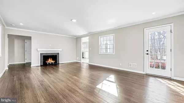 Gladstone, NJ 07934,3 BRADY DR