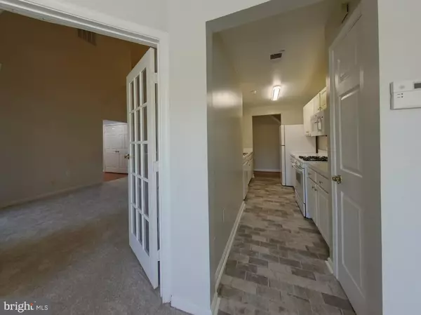 Greenbelt, MD 20770,6600 LAKE PARK DR #2E